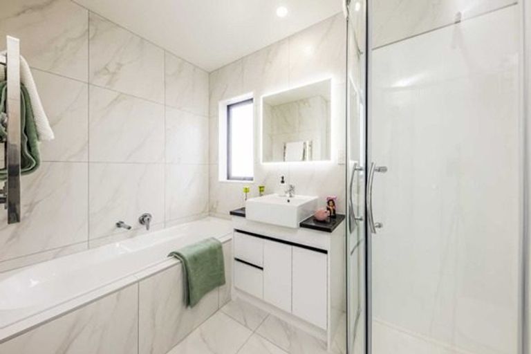 Photo of property in 55a Soaring Bird Drive, Takanini, 2112
