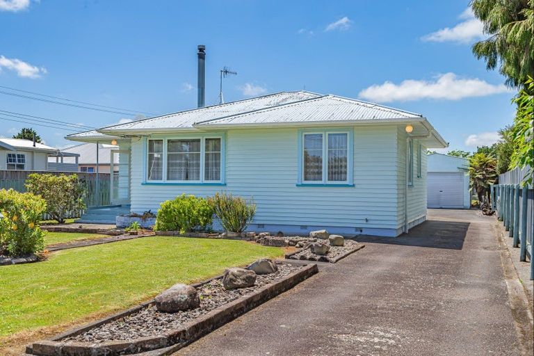 Photo of property in 44 Kings Drive, Levin, 5510