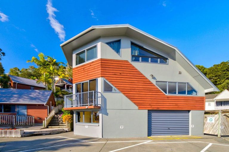 Photo of property in 32-34 School Road, Paihia, 0200