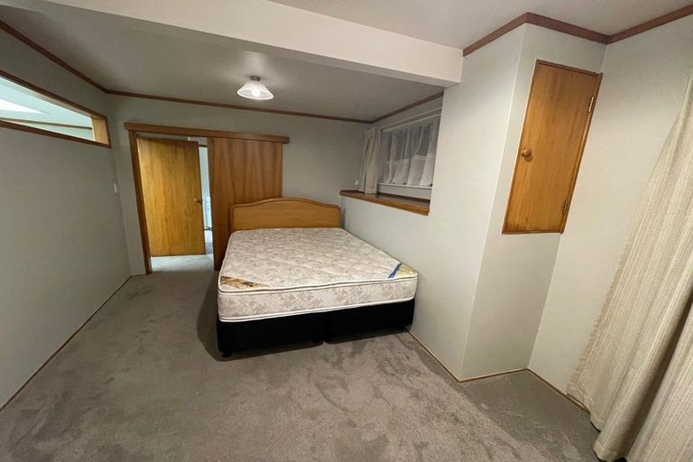 Photo of property in 166 Chelsea View Drive, Chatswood, Auckland, 0626