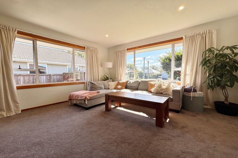 Photo of property in 42 Gregan Crescent, Burnside, Christchurch, 8053