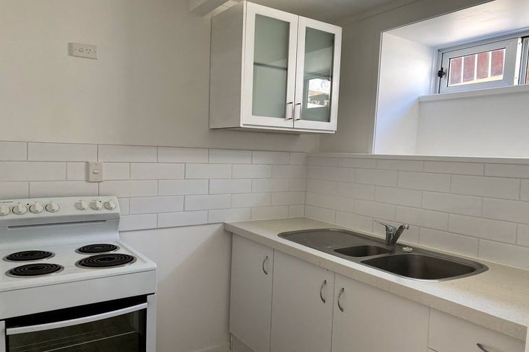 Photo of property in 12 Bryers Place, Bayview, Auckland, 0629