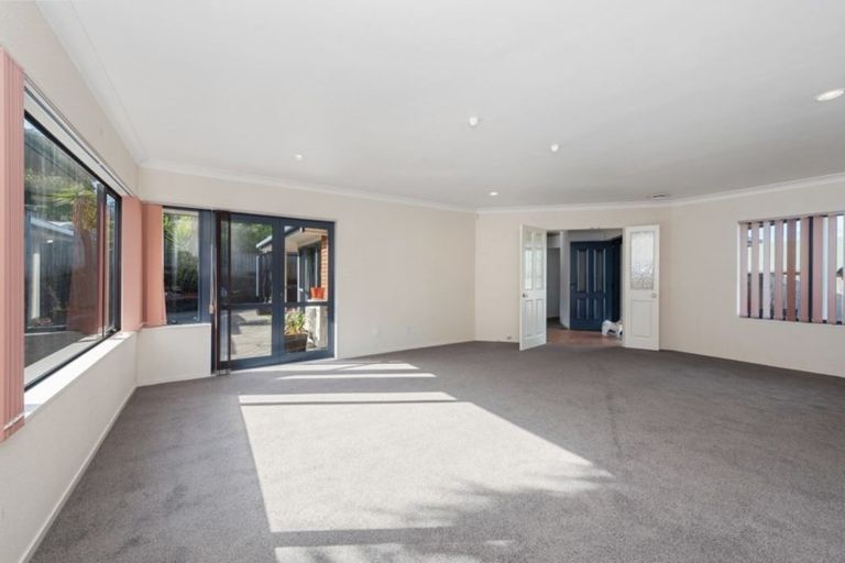 Photo of property in 64 Ayrshire Drive, Grandview Heights, Hamilton, 3200