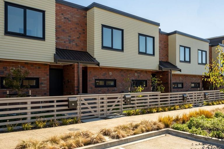 Photo of property in 96 Te Puketoka Lane, Mangere, Auckland, 2022