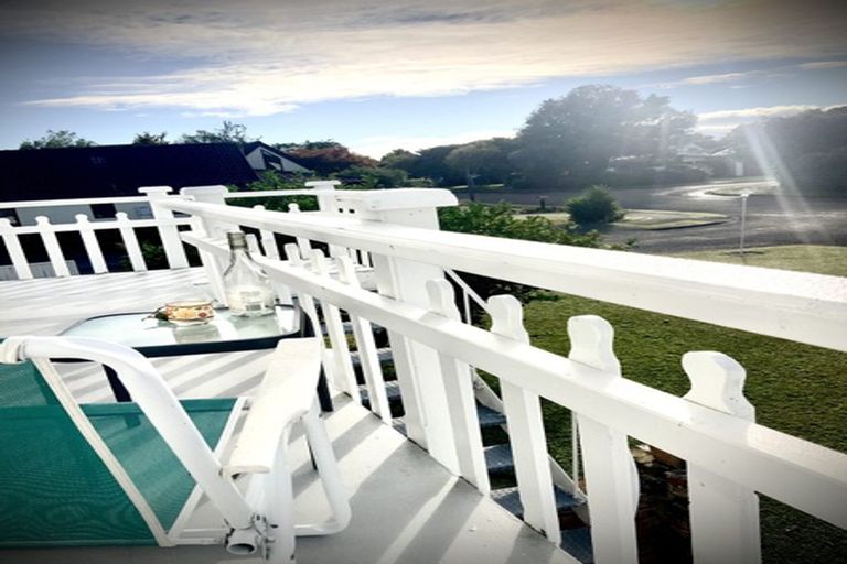 Photo of property in 10 Byrd Street, Levin, 5510