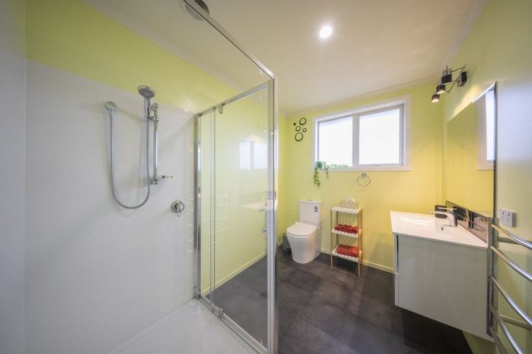 Photo of property in 25 Motu-au Close, Manapouri, 9679