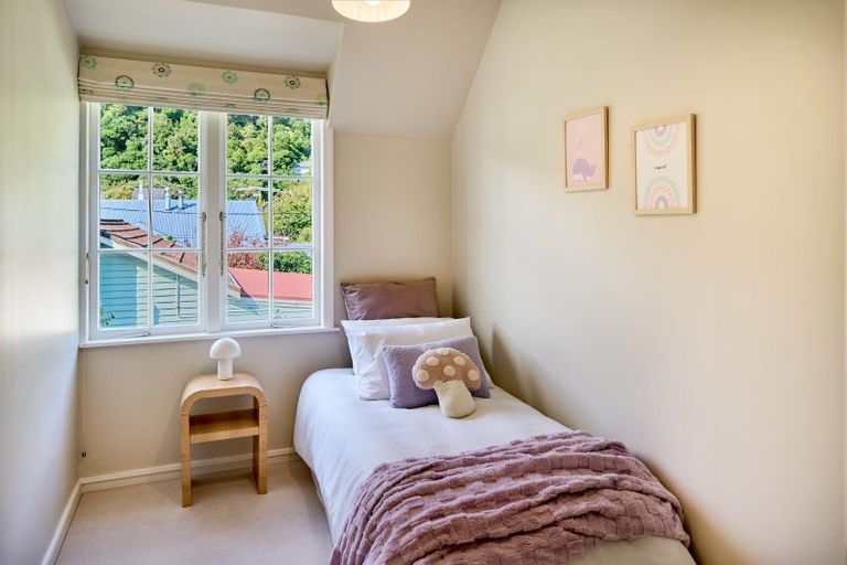 Photo of property in 13 Miro Street, Eastbourne, Lower Hutt, 5013