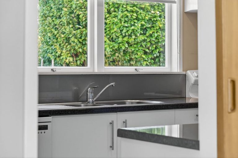 Photo of property in 98 Eban Avenue, Hillcrest, Auckland, 0627