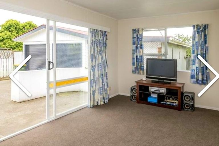 Photo of property in 19 Stirling Street, Levin, 5510