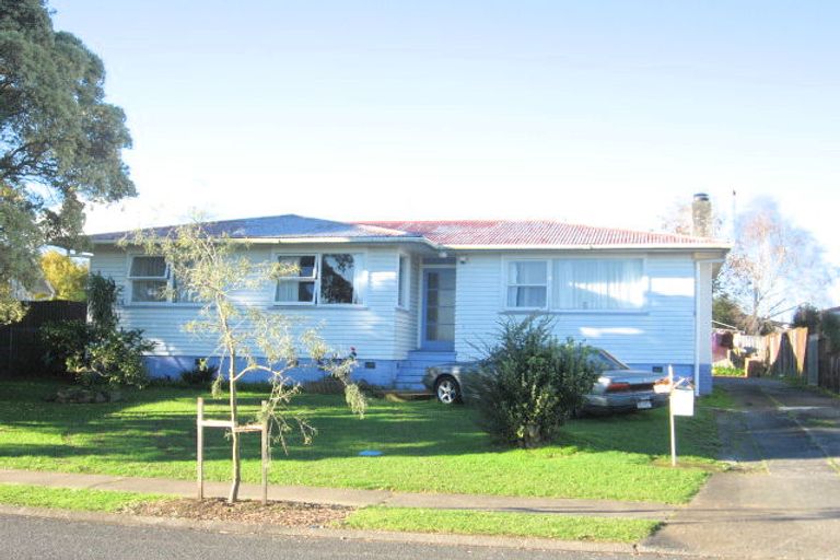 Photo of property in 11 Winsford Street, Manurewa, Auckland, 2102