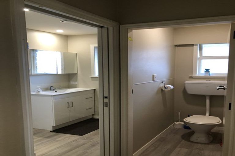 Photo of property in 2/74 Creyke Road, Ilam, Christchurch, 8041