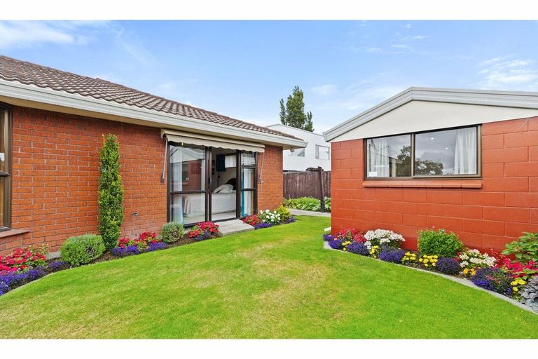 Photo of property in 2/4 Limburg Lane, Spreydon, Christchurch, 8024