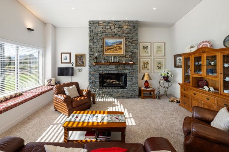 Photo of property in 1 Baxter Michael Crescent, Cambridge, 3434