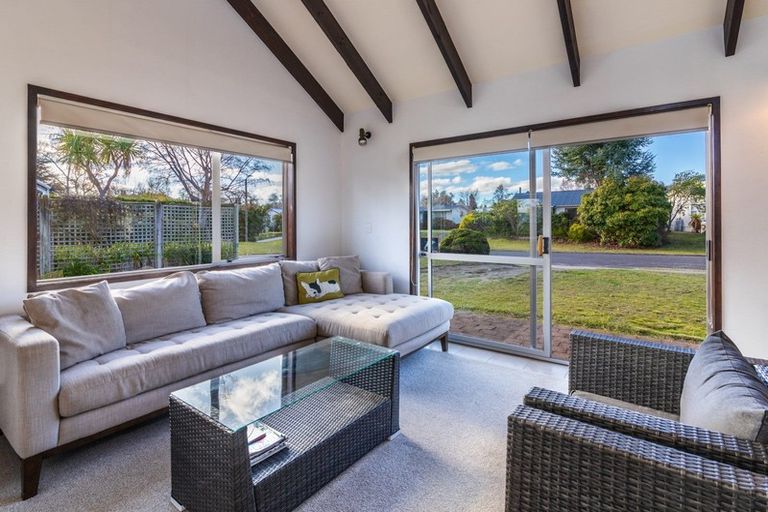 Photo of property in 15 Susan Lane, Kinloch, Taupo, 3377