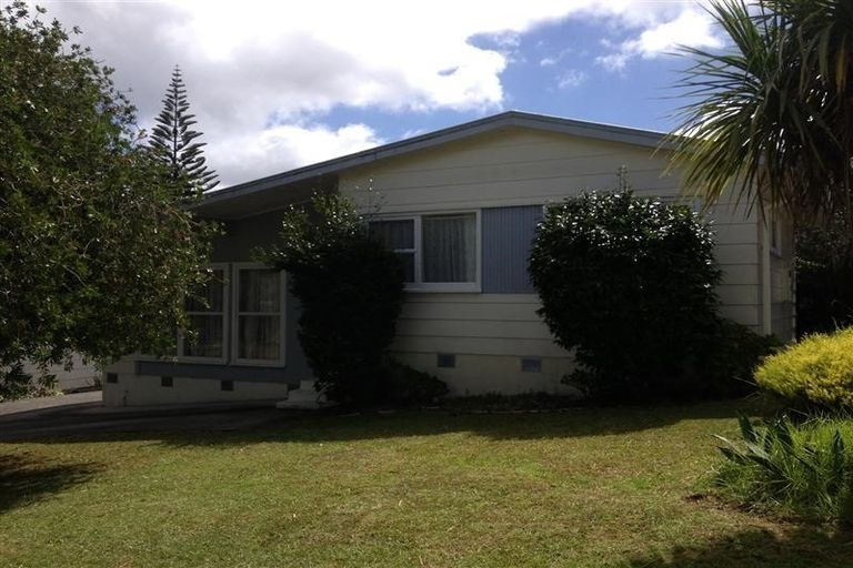 Photo of property in 15 Camrose Place, Glenfield, Auckland, 0629