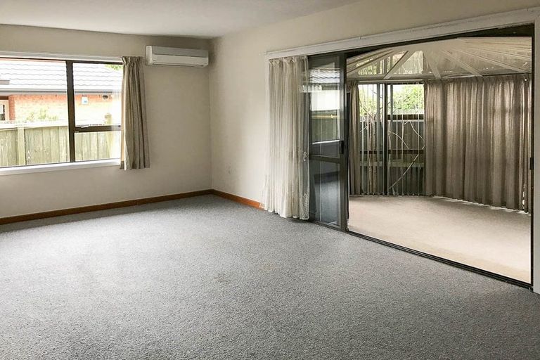 Photo of property in 1/125 Maidstone Road, Ilam, Christchurch, 8041