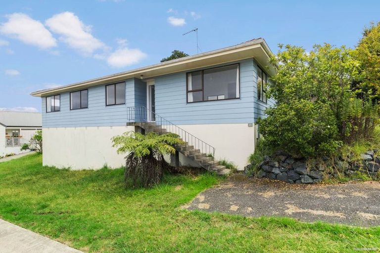 Photo of property in 22 Orton Street, Glenfield, Auckland, 0627