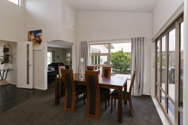 Photo of property in 48 Rodeo Drive, Kelvin Grove, Palmerston North, 4414