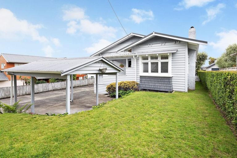 Photo of property in 66 Parau Street, Mount Eden, Auckland, 1041