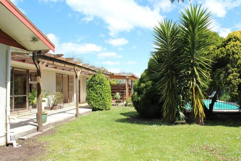 Photo of property in 72 Main Rd Clive, Clive, 4102