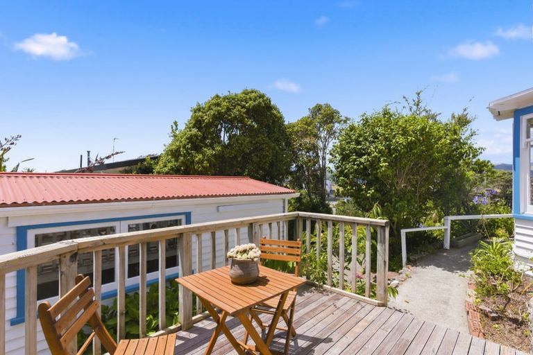 Photo of property in 15 Golf Road, Paraparaumu Beach, Paraparaumu, 5032