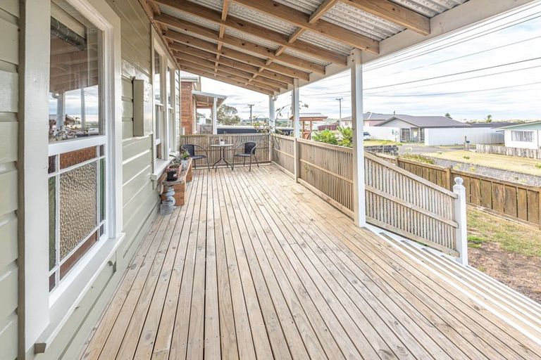 Photo of property in 21 Ruapehu Street, Castlecliff, Whanganui, 4501