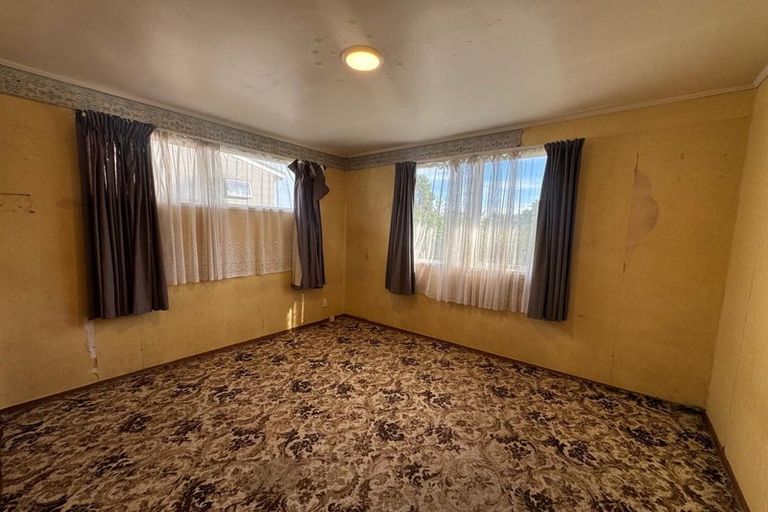 Photo of property in 33 Hyperion Drive, Randwick Park, Auckland, 2105