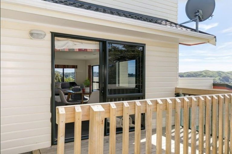 Photo of property in 34 Pelorous Street, Paparangi, Wellington, 6037