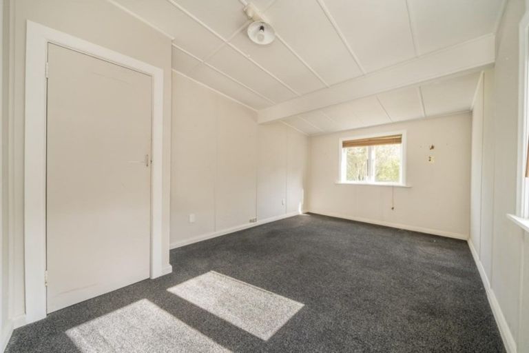 Photo of property in 107 Nevay Road, Miramar, Wellington, 6022