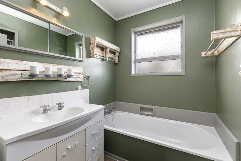 Photo of property in 26 Kentucky Street, Totara Park, Upper Hutt, 5018