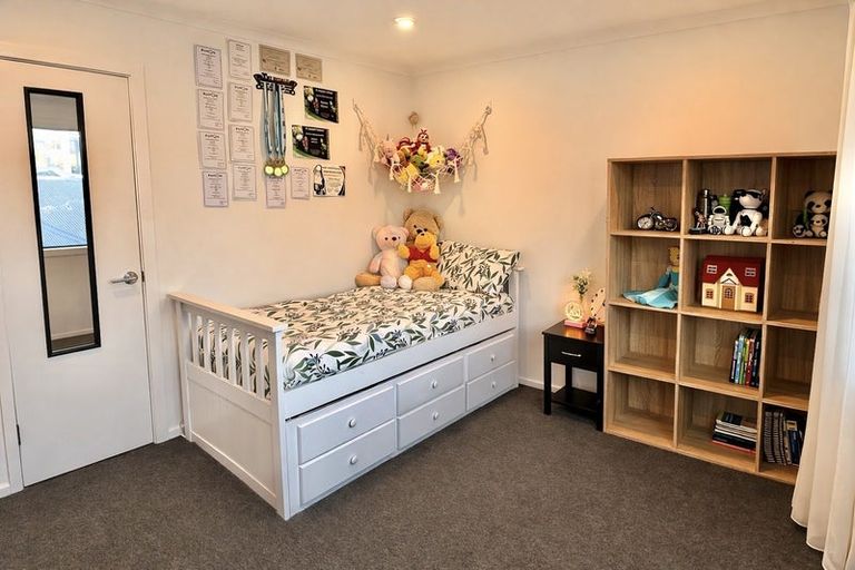 Photo of property in 19 Balmerino Lane, Wallaceville, Upper Hutt, 5018