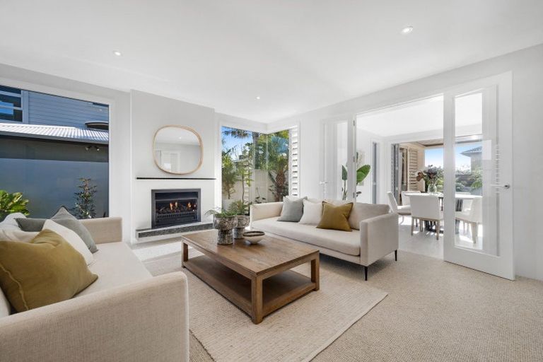 Photo of property in 25 Compass Way, Half Moon Bay, Auckland, 2012