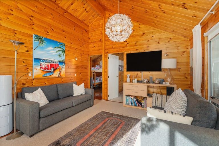 Photo of property in 32 Kennedy Park Drive, Pauanui, Hikuai, 3579