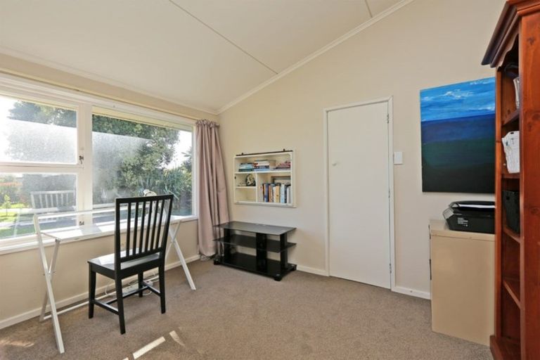 Photo of property in 25 Alamein Crescent, Onekawa, Napier, 4110