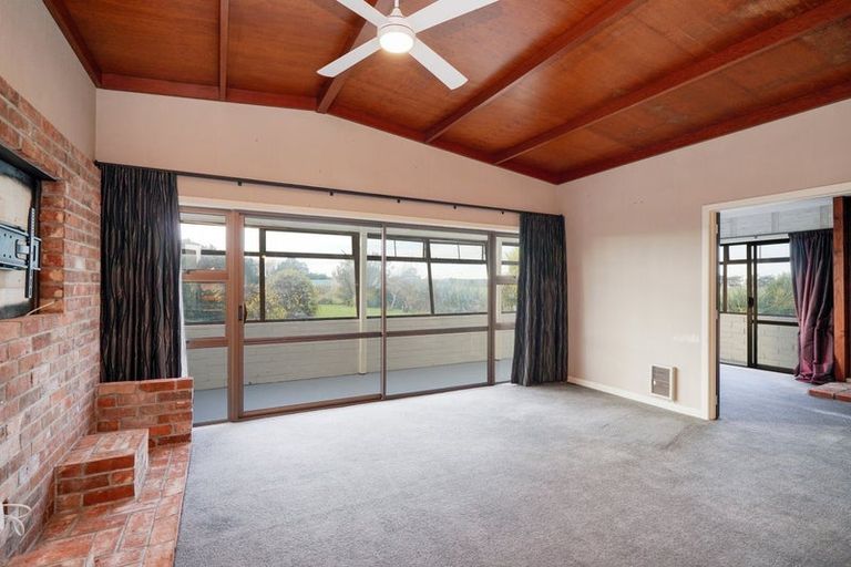 Photo of property in 49 Ferry Road, West Plains, Invercargill, 9879