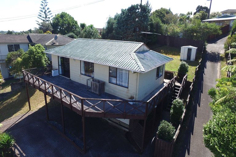 Photo of property in 80 Captain Scott Road, Glen Eden, Auckland, 0602
