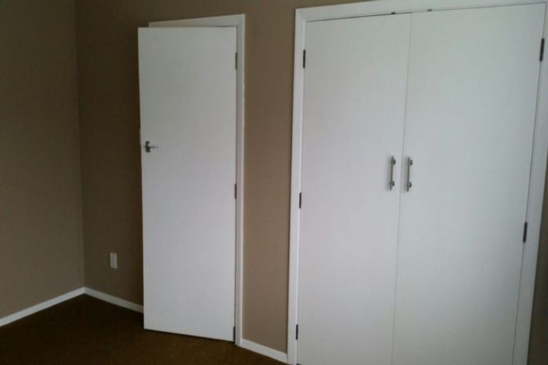 Photo of property in 1/6 Moeraki Road, Maoribank, Upper Hutt, 5018