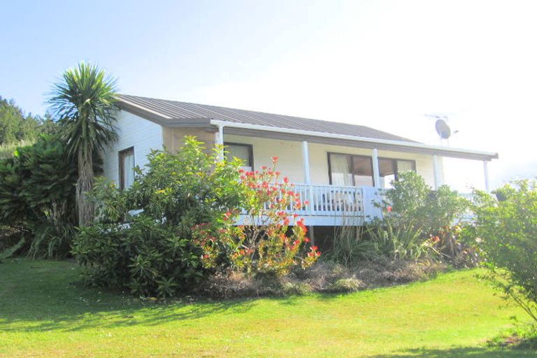 Photo of property in 118 Titiro Place, Onemana, Whangamata, 3691
