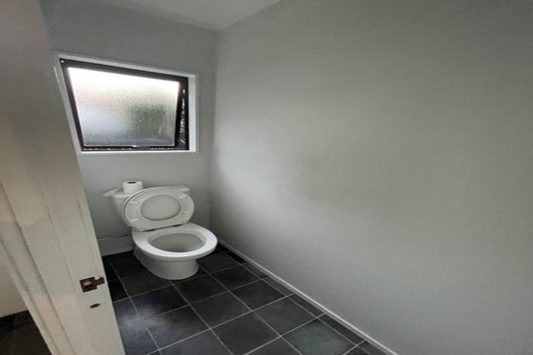 Photo of property in 1/127 Clevedon Road, Papakura, 2110