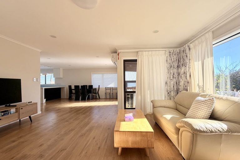 Photo of property in 1/6 Colum Place, Bucklands Beach, Auckland, 2014