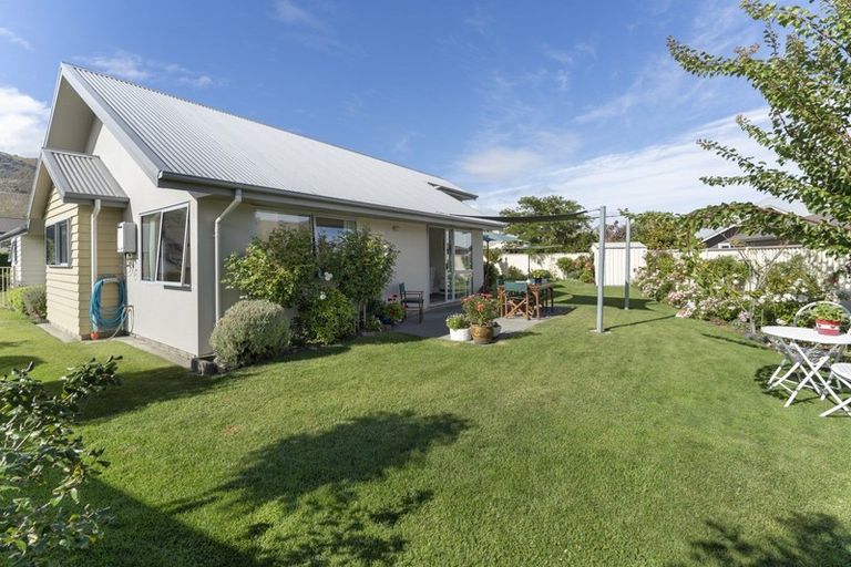 Photo of property in 8 Robertson Court, Cromwell, 9310