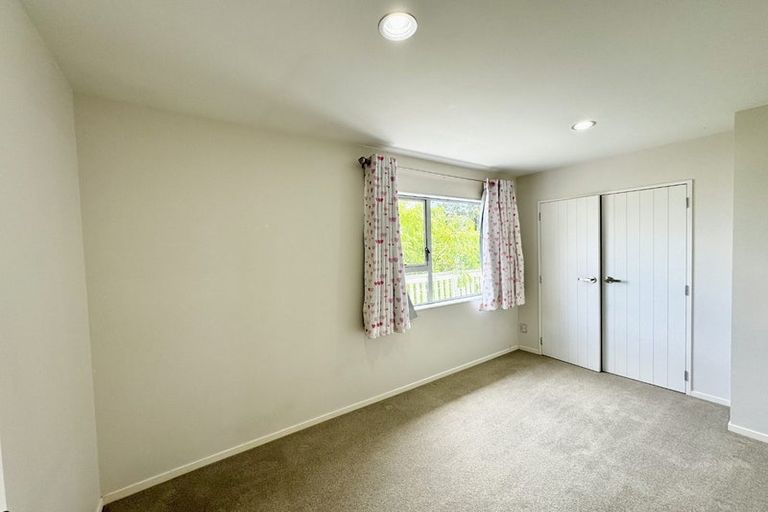 Photo of property in 25a Schnapper Rock Road, Greenhithe, Auckland, 0632