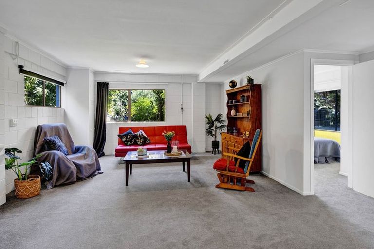 Photo of property in 86 Blake Street, Waitara, 4320