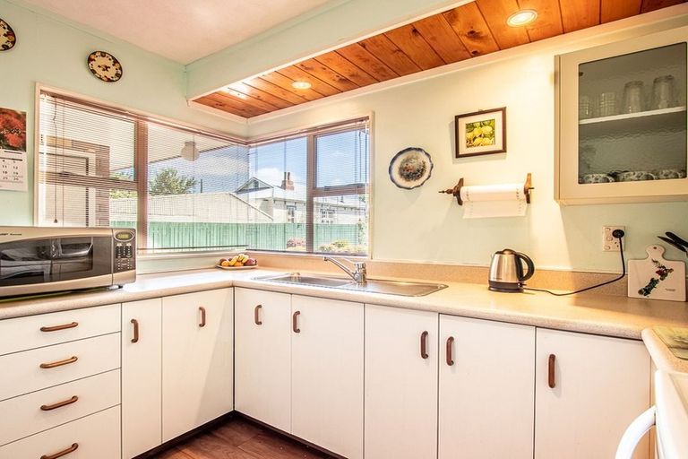 Photo of property in 16b Manchester Street, Levin, 5510