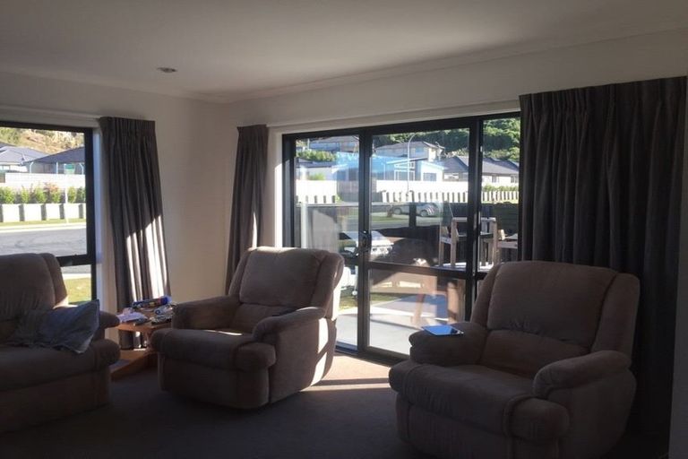 Photo of property in 96 Riverstone Drive, Riverstone Terraces, Upper Hutt, 5018