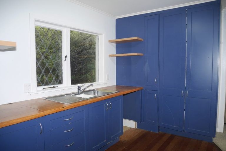 Photo of property in 82 Cluny Road, Plimmerton, Porirua, 5026