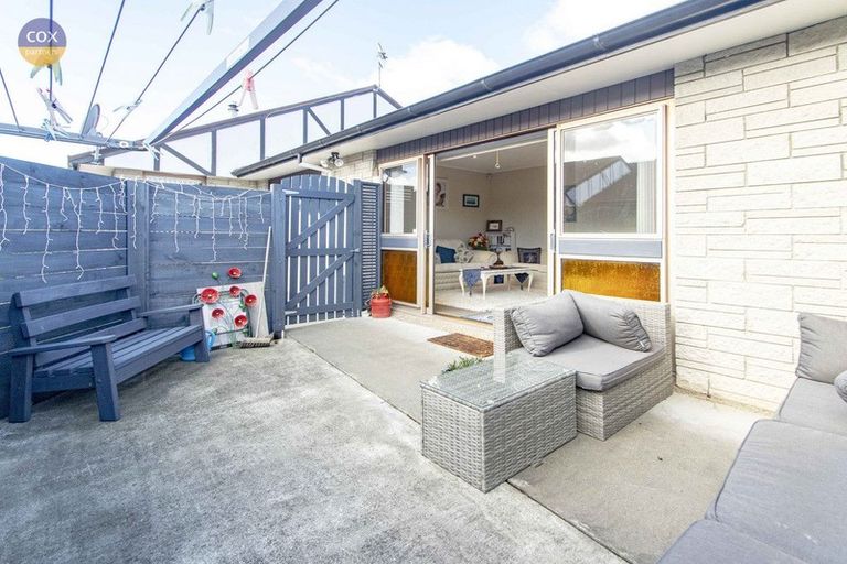 Photo of property in 6/512 Heretaunga Street East, Hastings, 4122