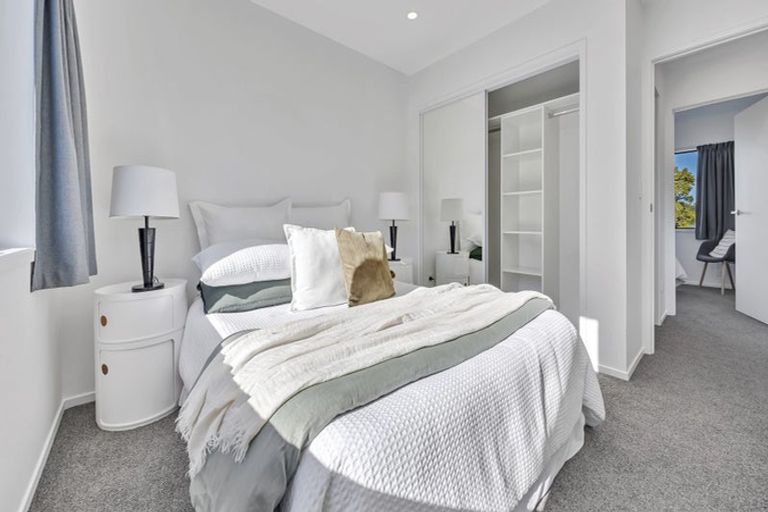 Photo of property in 2/58 Kemp Road, Massey, Auckland, 0614