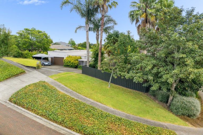 Photo of property in 2 Portchester Close, Bethlehem, Tauranga, 3110