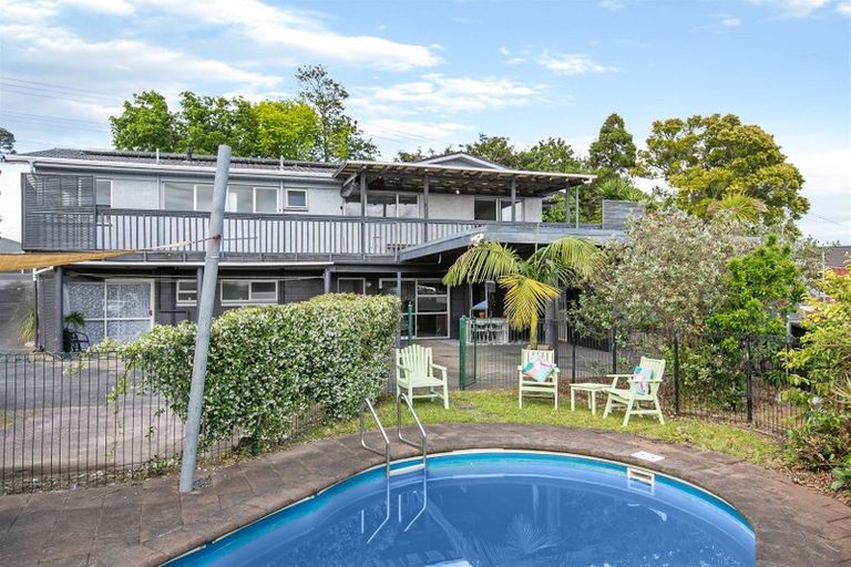 Photo of property in 84 Hetherington Road, Ranui, Auckland, 0612